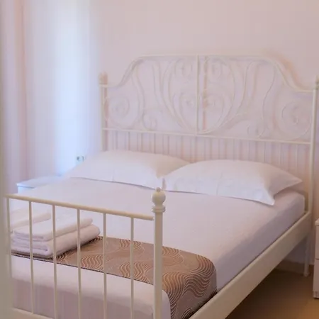Lejla 4* Ksamil