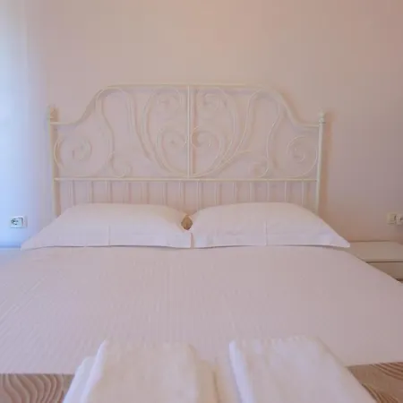 Lejla Гостевой дом 3*