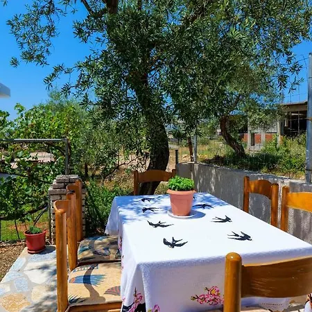 Lejla 4*