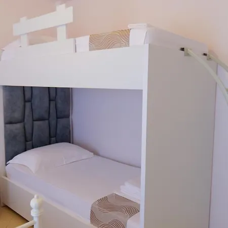 Lejla 4* كساميل