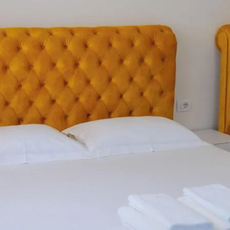Lejla 4*